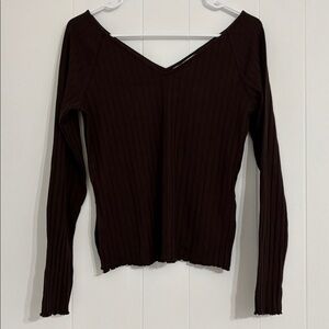 Banana Republic Ribbed V-Neck Long Sleeve Top in Dark Brown